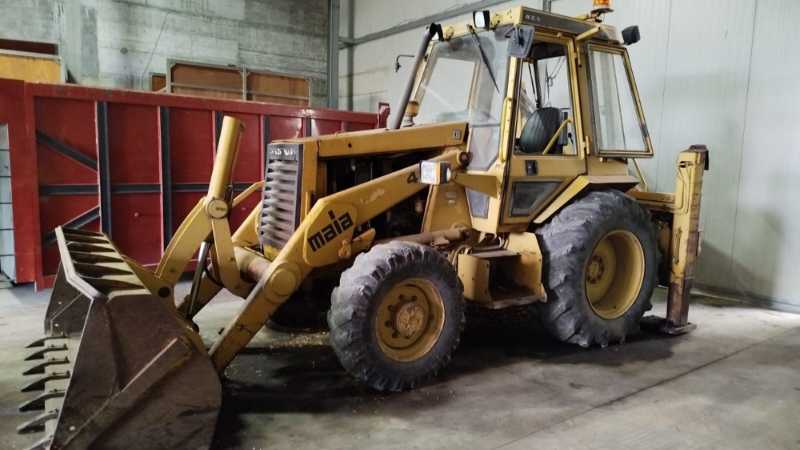 OmecoHub - CATERPILLAR 428